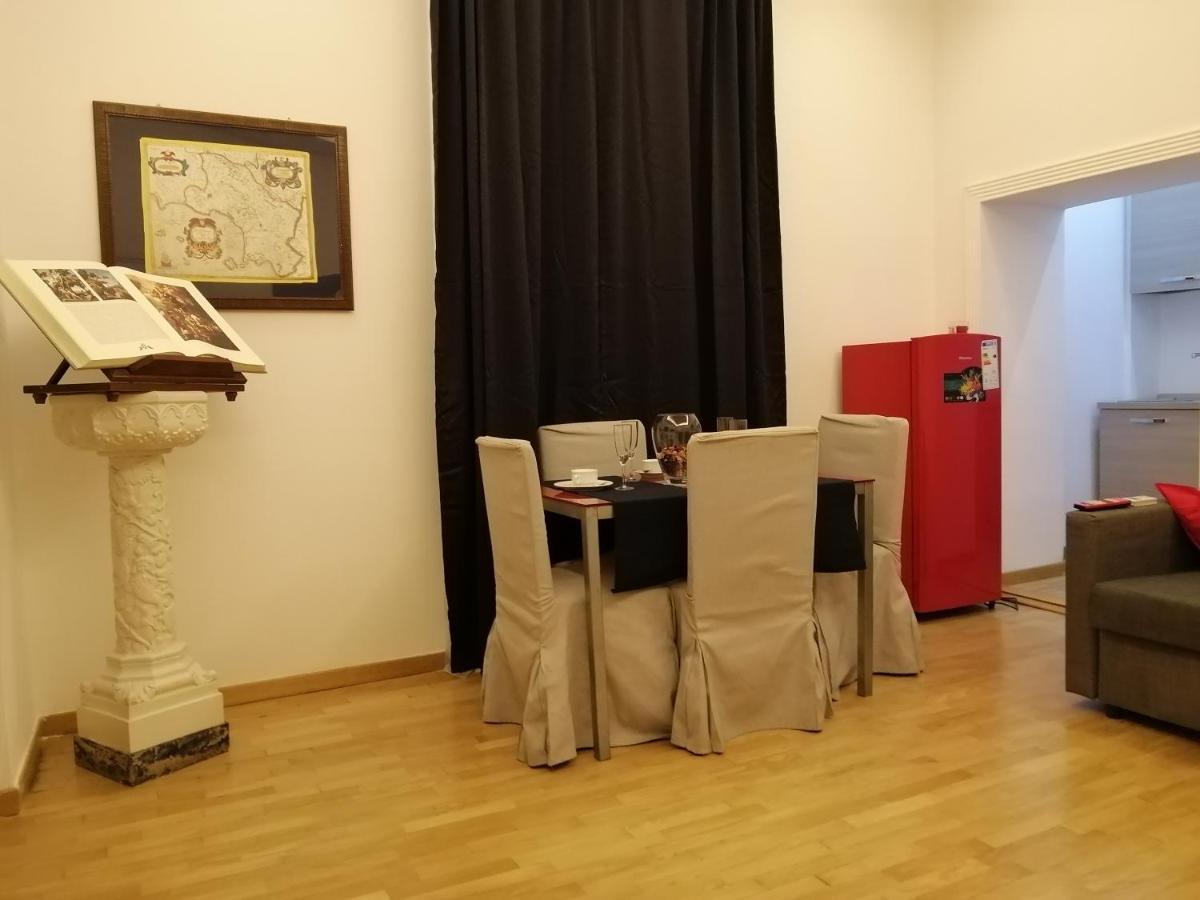 La Dimora Dei Borbone Appartement Napels Buitenkant foto