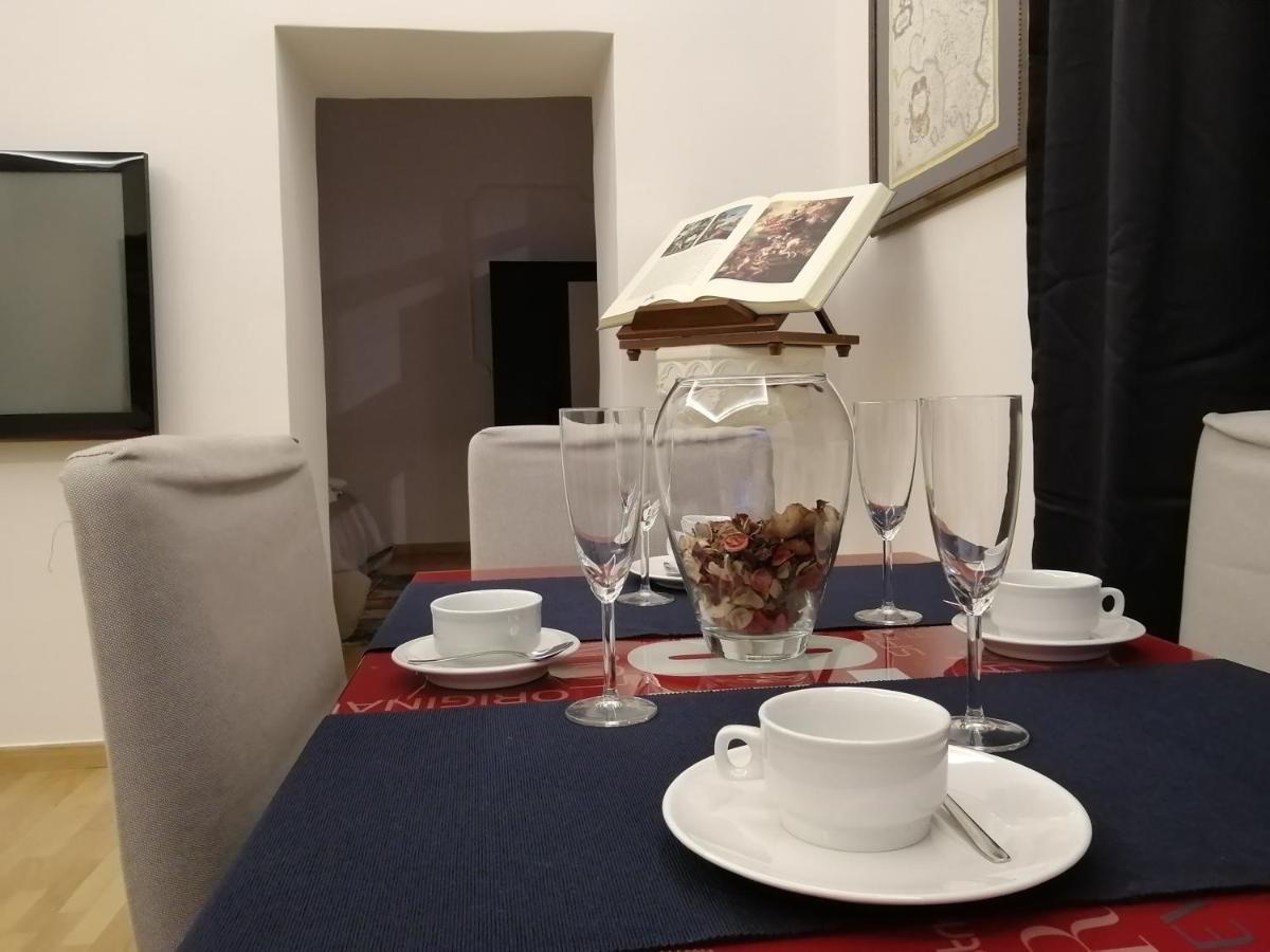 La Dimora Dei Borbone Appartement Napels Buitenkant foto