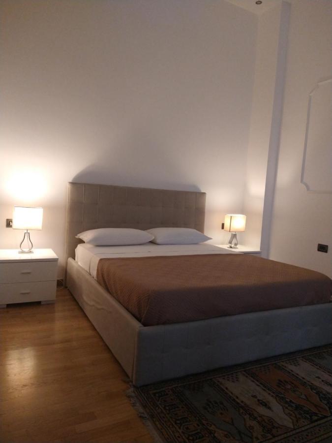 La Dimora Dei Borbone Appartement Napels Buitenkant foto